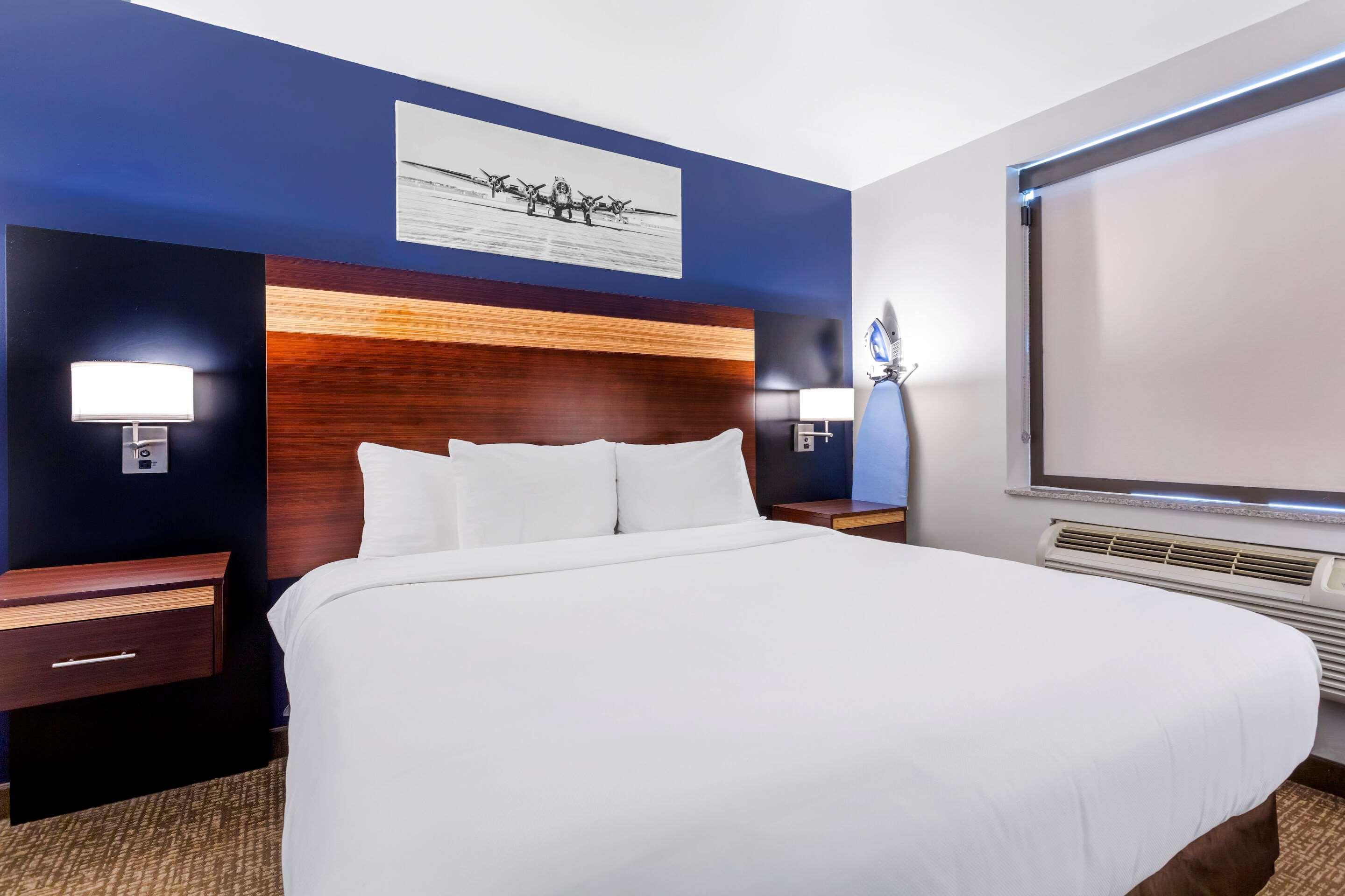 Avion Near Lga Airport, Ascend Collection Hotel Nova York